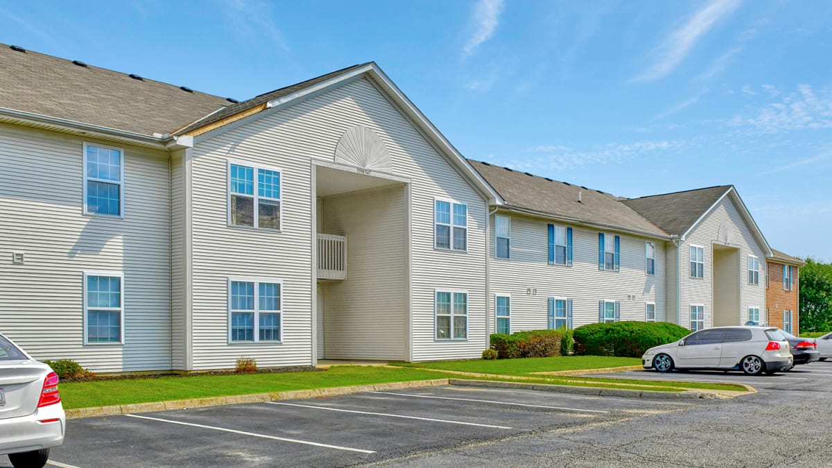 Apartments for Rent in Westside Columbus, Ohio Trinity Lakes Apartments